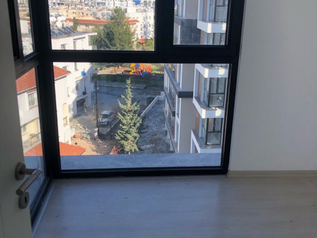 NULL 3 + 1 WOHNUNG ZUM VERKAUF MIT MEERBLICK IM ZENTRUM VON KYRENIA.. 90533 859 21 66 ** 