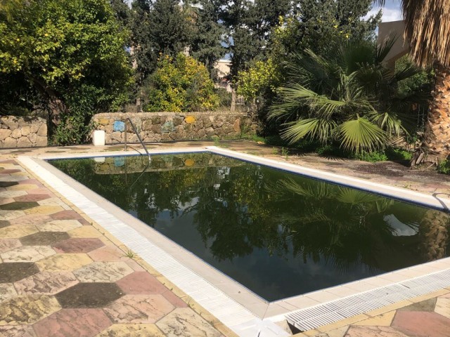 3 + 1 DETACHED VILLA FOR RENT WITH FULL FURNITURE WITH DETACHED POOL IN THE CENTER OF KYRENIA.. ** 