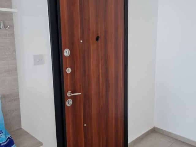 LEFKOŞA/DEREBOYU NDA FULL EŞYALI KİRALIK 3+1 DAİRE..