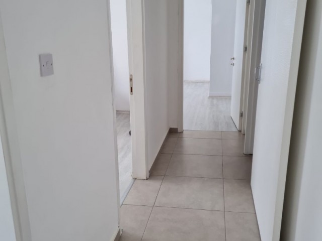 LEFKOŞA/DEREBOYU NDA FULL EŞYALI KİRALIK 3+1 DAİRE..