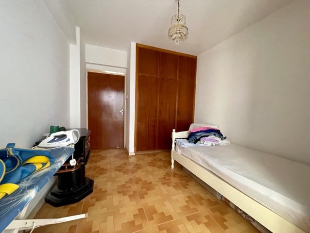 3+1 WOHNUNG MIT AUFZUG ZUM VERKAUF IN DER MITTE VON NIKOSIA/ECKEHEPAAR TE DEREBOYU..0533 859 21 66 ** 