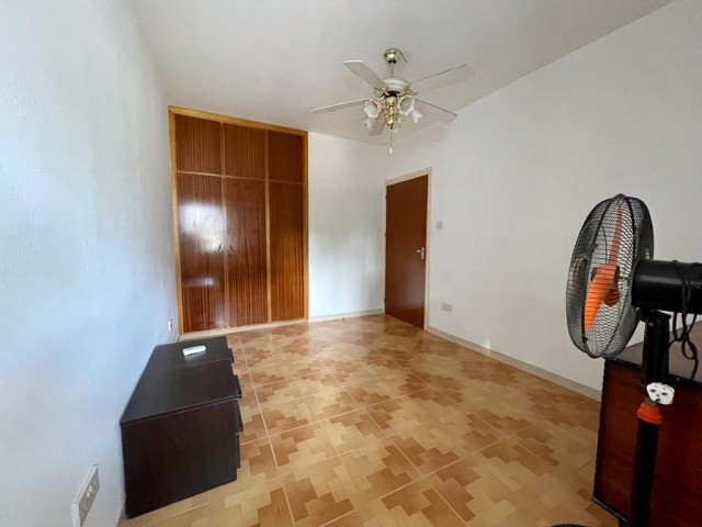 3+ 1 APARTMENT WITH ELEVATOR FOR SALE IN THE MIDDLE OF DEREBOYU IN NICOSIA/KÖŞLÜÇIFTLIK..0533 859 21 66 ** 