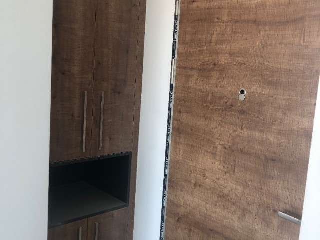 NULL 2+1 WOHNUNG ZUM VERKAUF MIT GEWERBLICHER GENEHMIGUNG IN DER RESIDENZ GEBÄUDE IN METEHAN-KERMIYA.. 90533 859 21 66 ** 