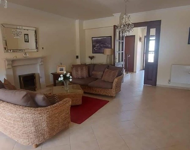 VILLA FOR SALE AT THE APARTMENT PRICE...A DETACHED COTTAGE WITH A PRIVATE GARDEN ON LOAN IN KYRENIA DOGANKOY IS ON DISPLAY AT THE OPPORTUNITY PRICE OF A 3+1 DUPLEX VILLA FOR SALE ** 