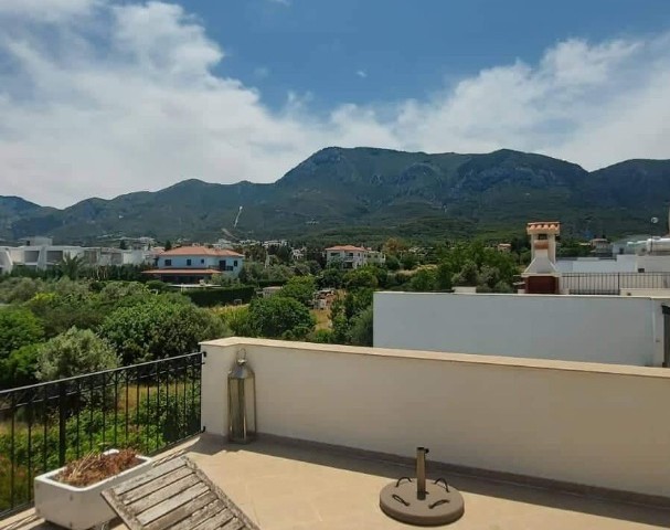 VILLA FOR SALE AT THE APARTMENT PRICE...A DETACHED COTTAGE WITH A PRIVATE GARDEN ON LOAN IN KYRENIA DOGANKOY IS ON DISPLAY AT THE OPPORTUNITY PRICE OF A 3+1 DUPLEX VILLA FOR SALE ** 