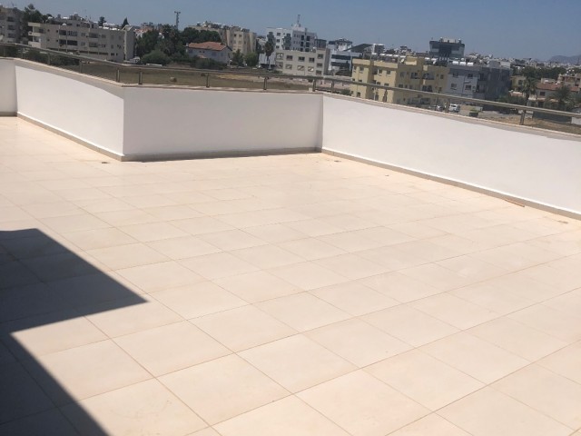 KOMPLETT EINGERICHTETES 2 + 1 PENTHOUSE ZUM VERKAUF IN ORTAKÖY.. ** 