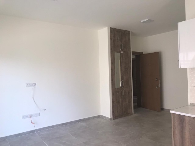 MARMARA BAKANLIKLAR DA ASANSÖRLÜ SATILIK  2+1 DAİRE..