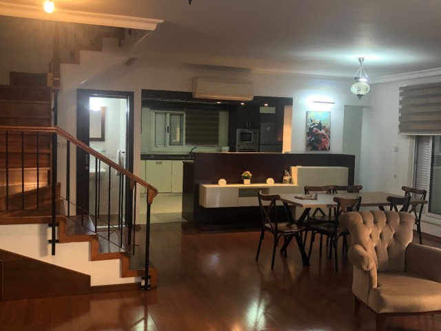 LEFKOŞA/MERİT HOTEL ARKASI KİRALIK LÜX FULL EŞYALI DUBLEKS  3+1 DAİRE..