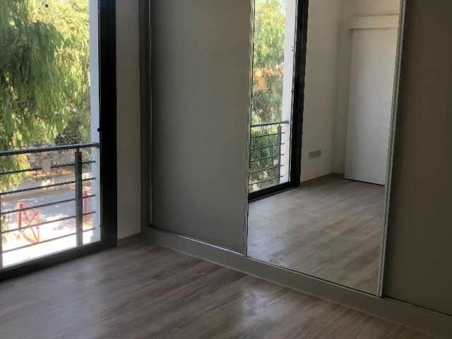 ORTAKÖY/LEFKOŞA DA ÇOK ÖZEL SATILIK SIFIR 3+1 DAİRE..0533 859 21 66