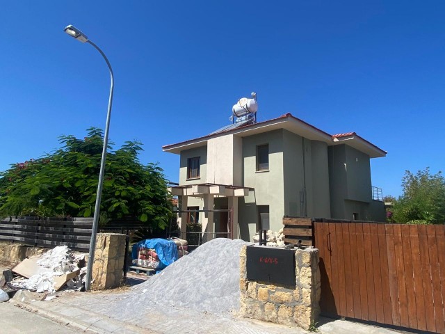 AMG Real Estate tan Kyrenia Villa for Sale in Çatalköy Region ** 