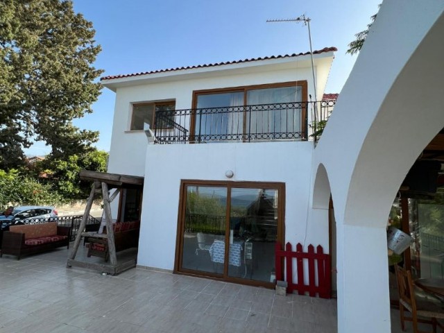 4+1 Villa zum Verkauf in Kyrenia Alsancak ** 