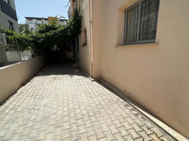 Flat For Sale in Küçük Kaymaklı, Nicosia