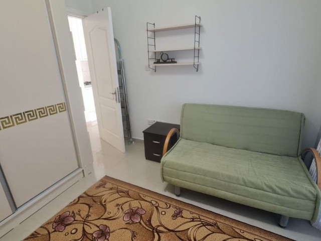 Flat To Rent in Alsancak, Kyrenia