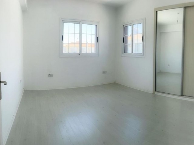 LEFKOŞA/ YENİKENT DE 175 M2 TÜRK KOÇAN SATILIK 3+1 VİLLA ...05338592166