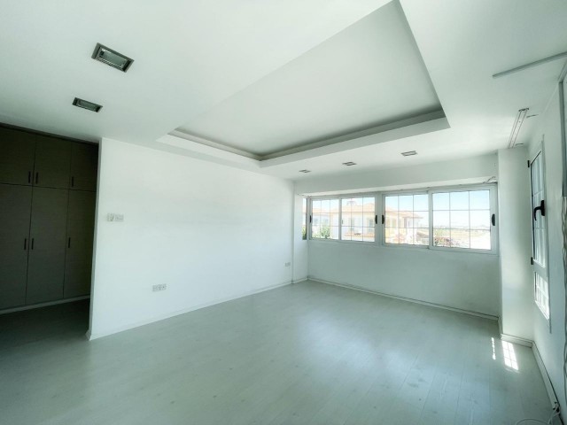 LEFKOŞA/ YENİKENT DE 175 M2 TÜRK KOÇAN SATILIK 3+1 VİLLA ...05338592166