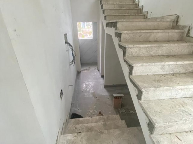 3+1 VILLA ZU VERKAUFEN IN GİRNE OZANKÖY. . . . KONTAKT. . . . . 0548 856 86 70