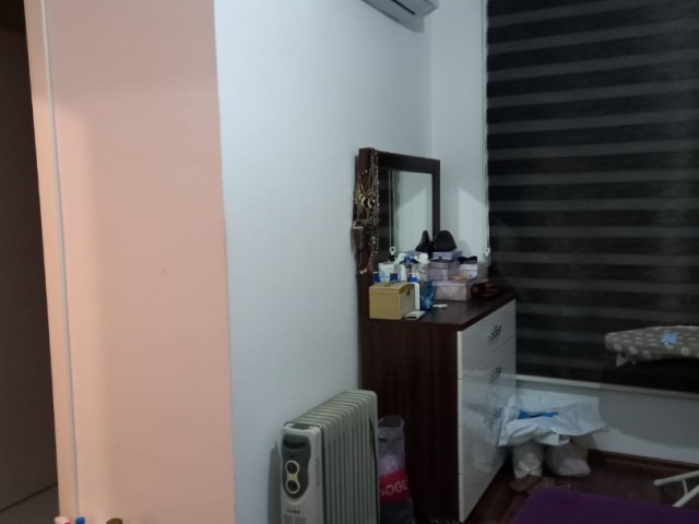 3+1 WOHNUNG ZU VERKAUFEN MIT EIGENEM SCHLAFZIMMER IN ORTAKOY/LEFKOŞA MIT TÜRKISCHEM AUFZUG. .  0533 859 21 66