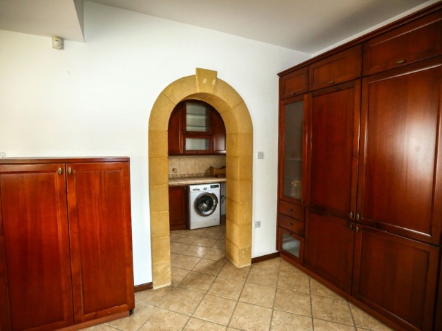 GANZ BESONDERE 3+2 VILLA ZU VERKAUFEN IN LEFKOŞA / NEWKENT, ZENTRAL GELEGEN AUF 2 GRUNDSTÜCKEN. . 0533 859 21 66