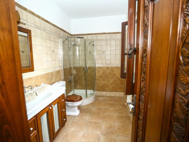 GANZ BESONDERE 3+2 VILLA ZU VERKAUFEN IN LEFKOŞA / NEWKENT, ZENTRAL GELEGEN AUF 2 GRUNDSTÜCKEN. . 0533 859 21 66