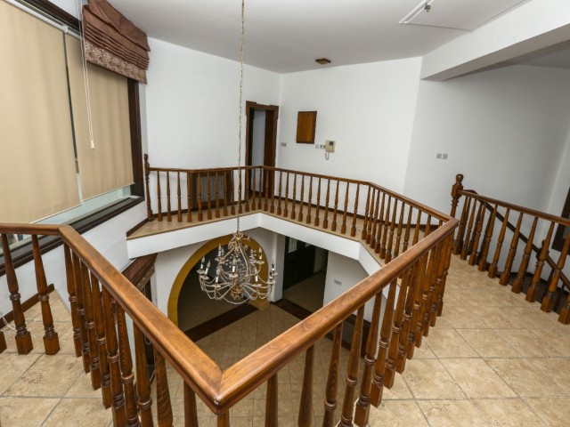 GANZ BESONDERE 3+2 VILLA ZU VERKAUFEN IN LEFKOŞA / NEWKENT, ZENTRAL GELEGEN AUF 2 GRUNDSTÜCKEN. . 0533 859 21 66