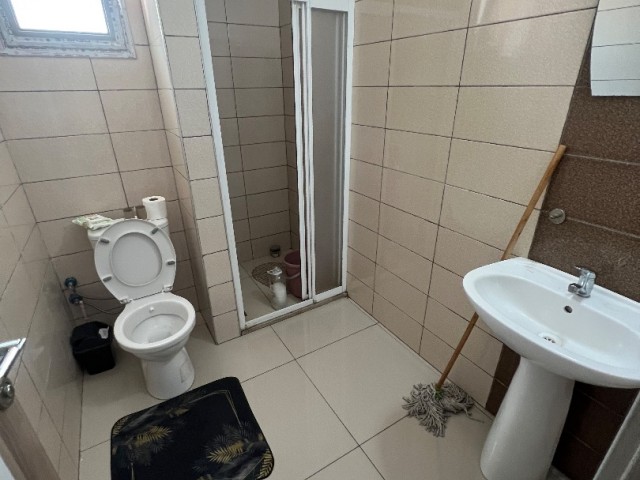 KÜÇÜKKAYMAKLI/LEFKOŞA DA  ASANSÖR LÜ FULL EŞYALI KİRACILI SATILIK 2+1 DAİRE