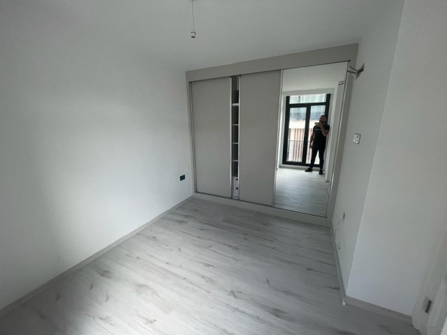 LUXURIÖSES 1+1 LOFT-DUBLEX-PENTHOUSE ZU VERKAUFEN MIT BERG- UND MEERBLICK.