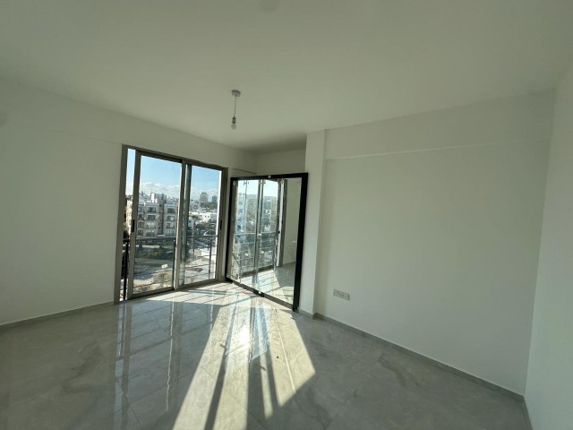 LEFKOŞA / KIZILBAŞ MEVKİNDE YENİ  3+1 SATILIK SIFIR DAİRE. 