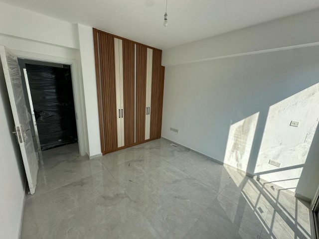 LEFKOŞA / KIZILBAŞ MEVKİNDE YENİ  3+1 SATILIK SIFIR DAİRE. 