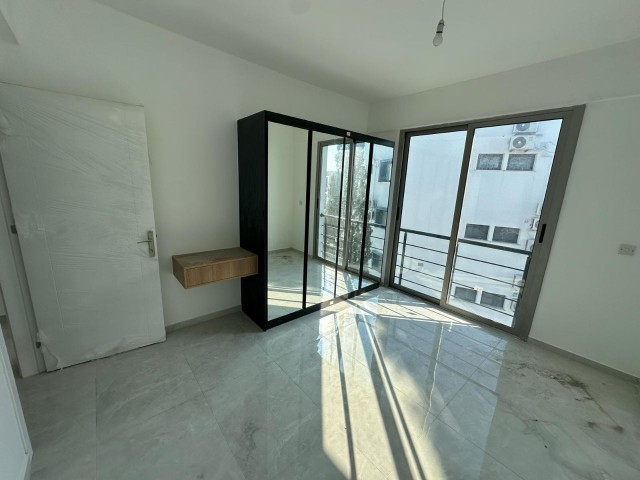 LEFKOŞA / KIZILBAŞ MEVKİNDE YENİ  3+1 SATILIK SIFIR DAİRE. 