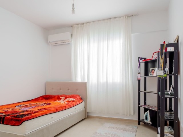 2+1 flat for sale in Nicosia Ortaköy area