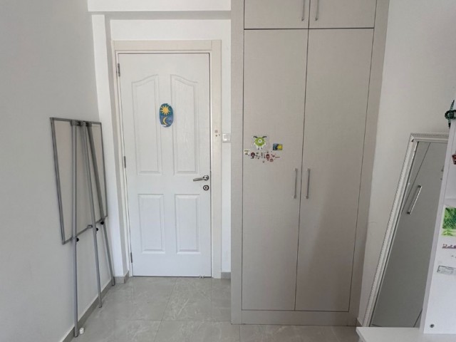 Girne Alsancak’ta satılık  full eşyalı 3+1 daire