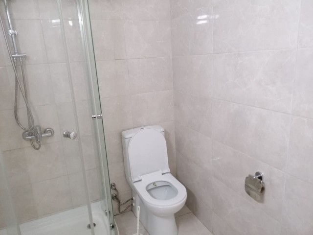 KUZEY KIBRIS,MAĞUSA,SAKARYA BÖLGESINDE KIRALIK 2+1 EŞYALI DAİRE