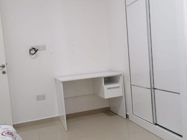 KUZEY KIBRIS,MAĞUSA,SAKARYA BÖLGESINDE KIRALIK 2+1 EŞYALI DAİRE