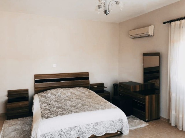 Gazimağusa,Yeniboğaziçı bölgesinde,3+2  eşyalı dubleks villa