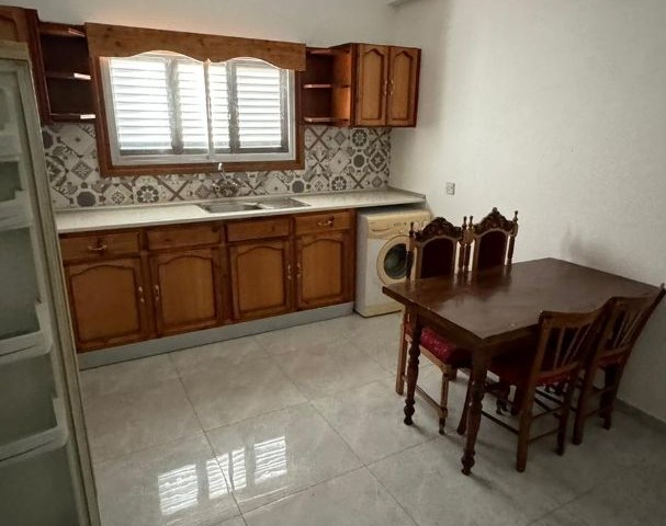 KUZEY KIBRIS  MAGUSA MERKEZ KOMPLE SATILIK 2 ADET 3+1  DAİRE 