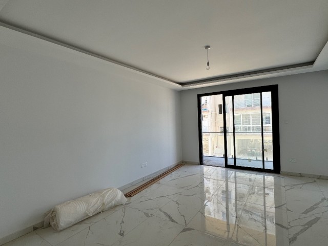 SPACIOUS AND SPACIOUS 3+1 FLAT FOR SALE IN FAMAGUSA ÇANAKKALE