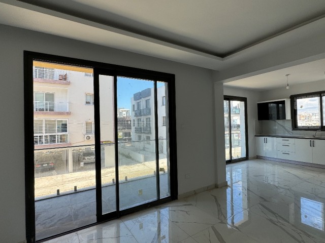 SPACIOUS AND SPACIOUS 3+1 FLAT FOR SALE IN FAMAGUSA ÇANAKKALE