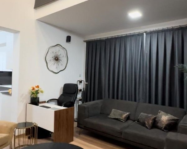 KUZEY KIBRIS  MAGUSA MERKEZ SATILIK 3+1 EŞYALI PENTHOUSE 