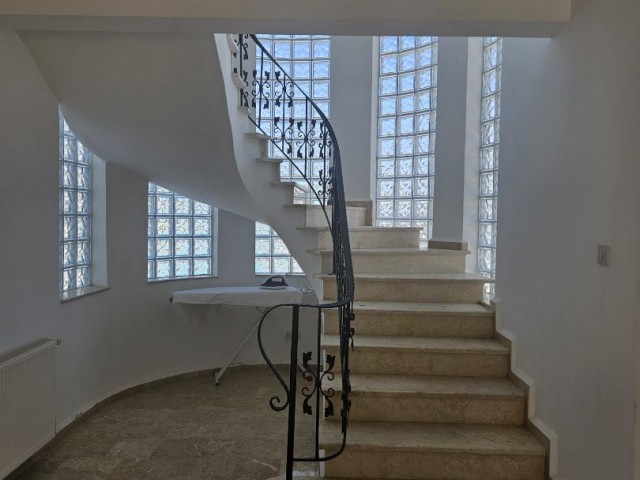 İSKELE BAHÇELER VILLA FOR RENT