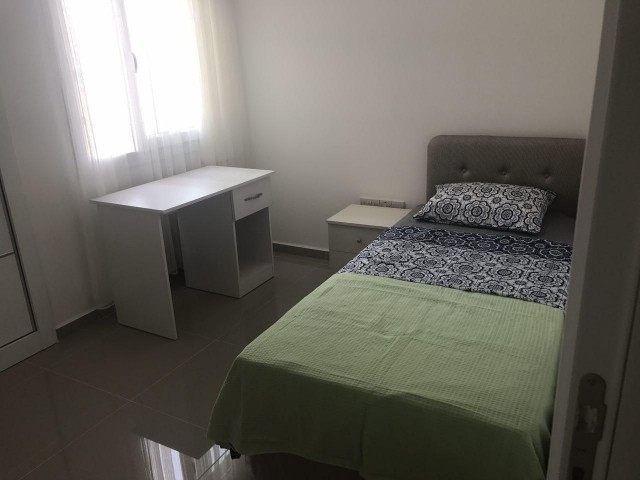 NORDZYPERN FAMAGUSA REGION SAKARYA GOLDEN RESIDENCE 2+1 KOMPLETT MÖBLIERTE WOHNUNG ZU VERKAUFEN