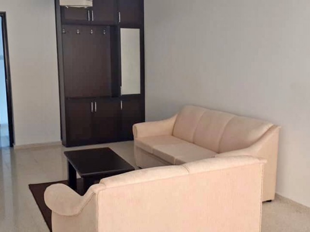 2 odalı / Eşyalı apartman dairesi Girne Merkez