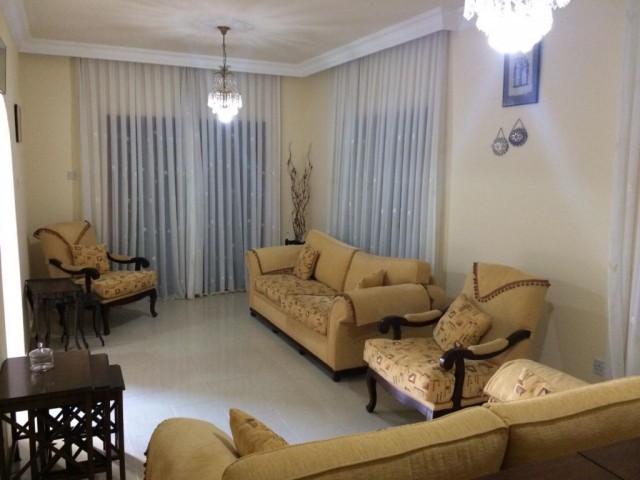 Detached House For Sale in Aşağı Girne, Kyrenia