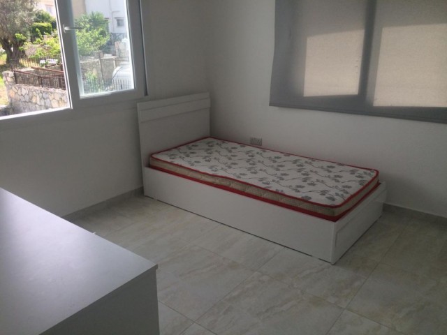 Flat To Rent in Zeytinlik, Kyrenia