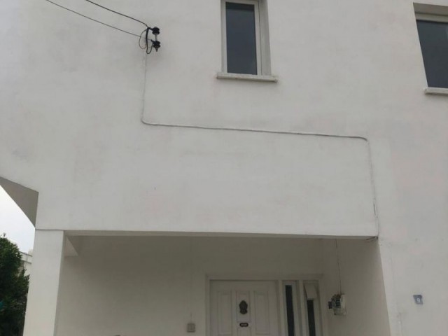 Detached House To Rent in Girne Merkez, Kyrenia