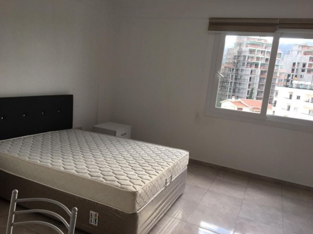 GİRNE MERKEZDE 1+1 KİRALIK DAİRE