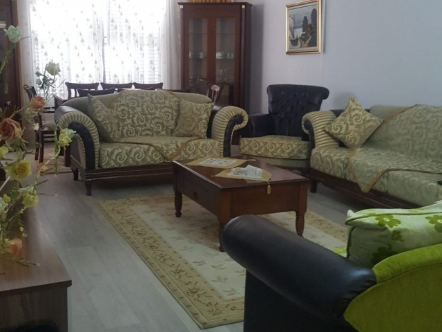 GİRNE KAŞGAR BÖLGESİNDE EŞYALI 2+1 KİRALIK DAİRE