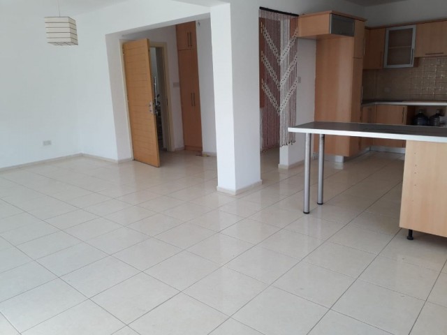 Flat To Rent in Girne Merkez, Kyrenia