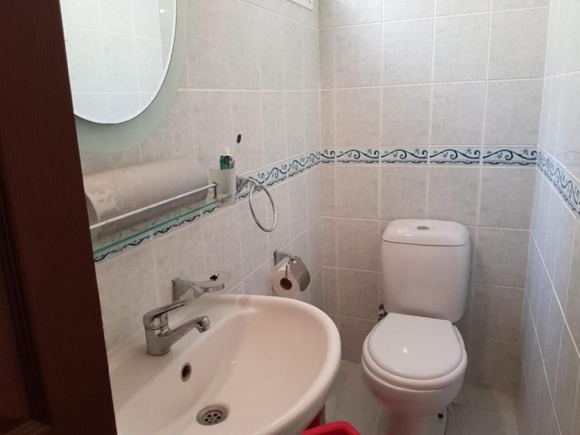 GİRNE MERKEZDE 3+1 SATILIK YARI EŞYALI PENTHOUSE