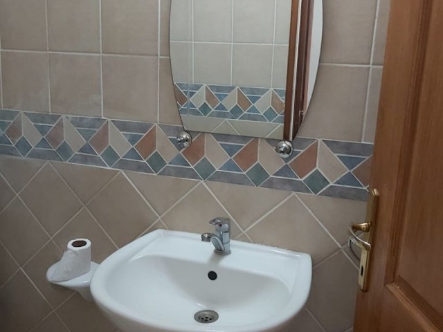 Flat To Rent in Girne Merkez, Kyrenia