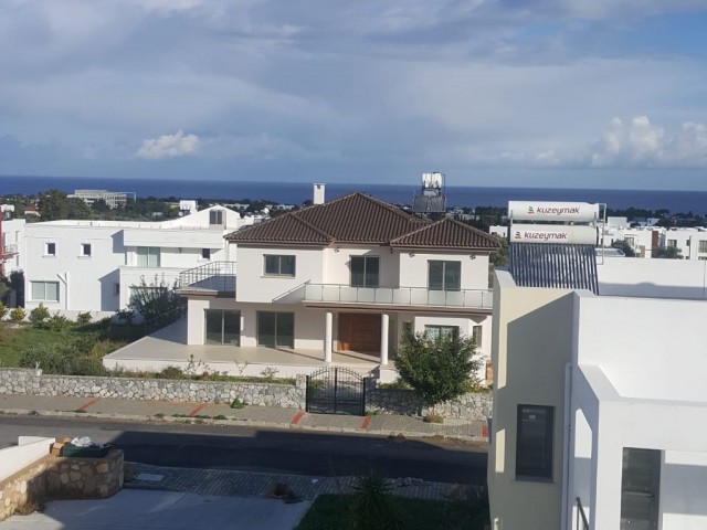 Flat For Sale in Zeytinlik, Kyrenia